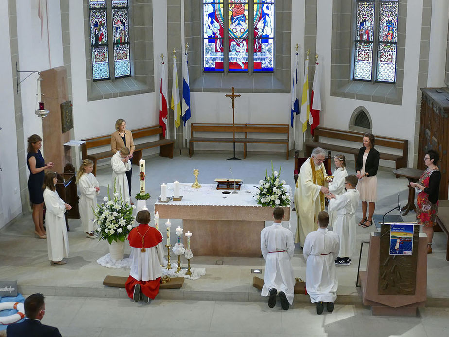 Feier der 1. Heiligen Kommunion in Sankt Crescentius (Foto: Karl-Franz Thiede)